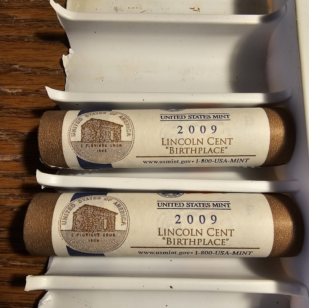 US Mint UNC Lincoln Cent 2009 P & D, Birthplace & Early Years